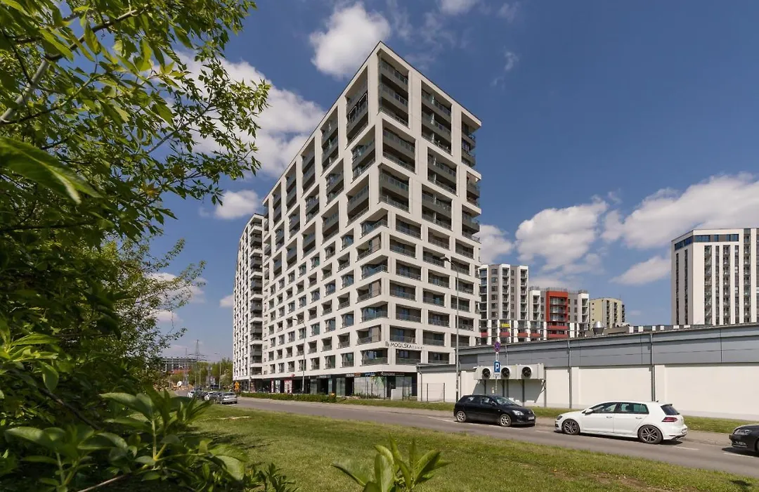 City Centre & Modern Quiet Apartment With Parking By Renters Prestige-1